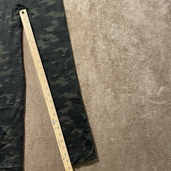 Spanx Leggings Womens Sz Medium look At Me Now Seamless Camo Green High Rise - Picture 6 of 7